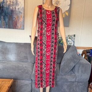 Sleeveless Red and Black Patterned Maxi Dress
